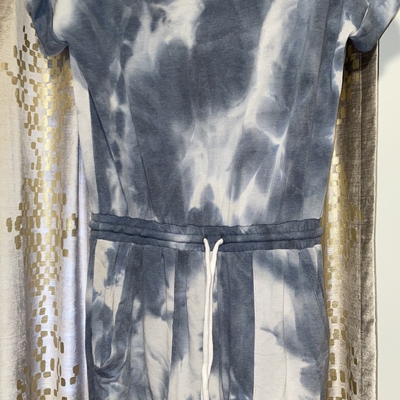 VICI: NEW white & blue tie dye cotton jumper - Picture 3 of 4
